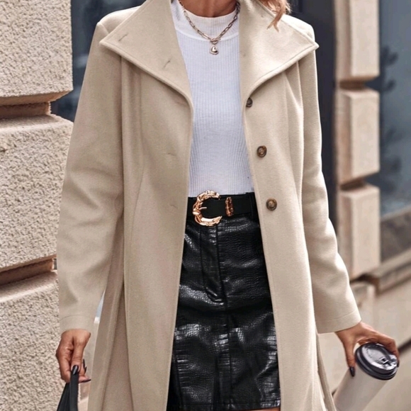 Solid Single Breasted Belted Overcoat - Picture 6 of 6